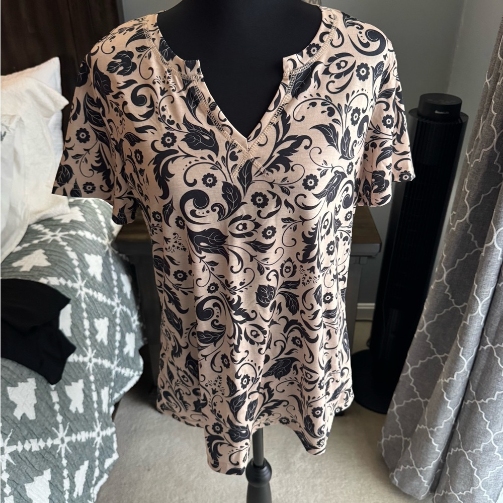 Floral Patterned Women's Top